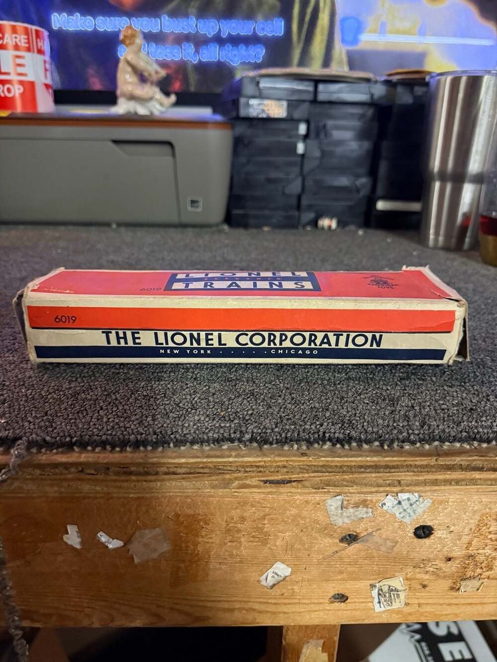 Vintage Lionel Trains No. 6019 Remote Control Track Set with Original Box